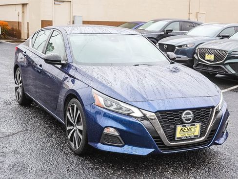 Used 2022 Nissan Altima 2.5 SR image 3