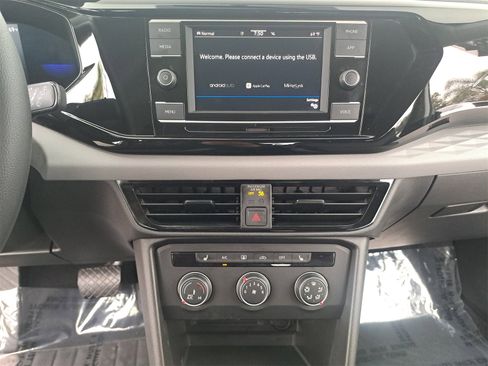 Used 2022 Volkswagen Taos S image 20