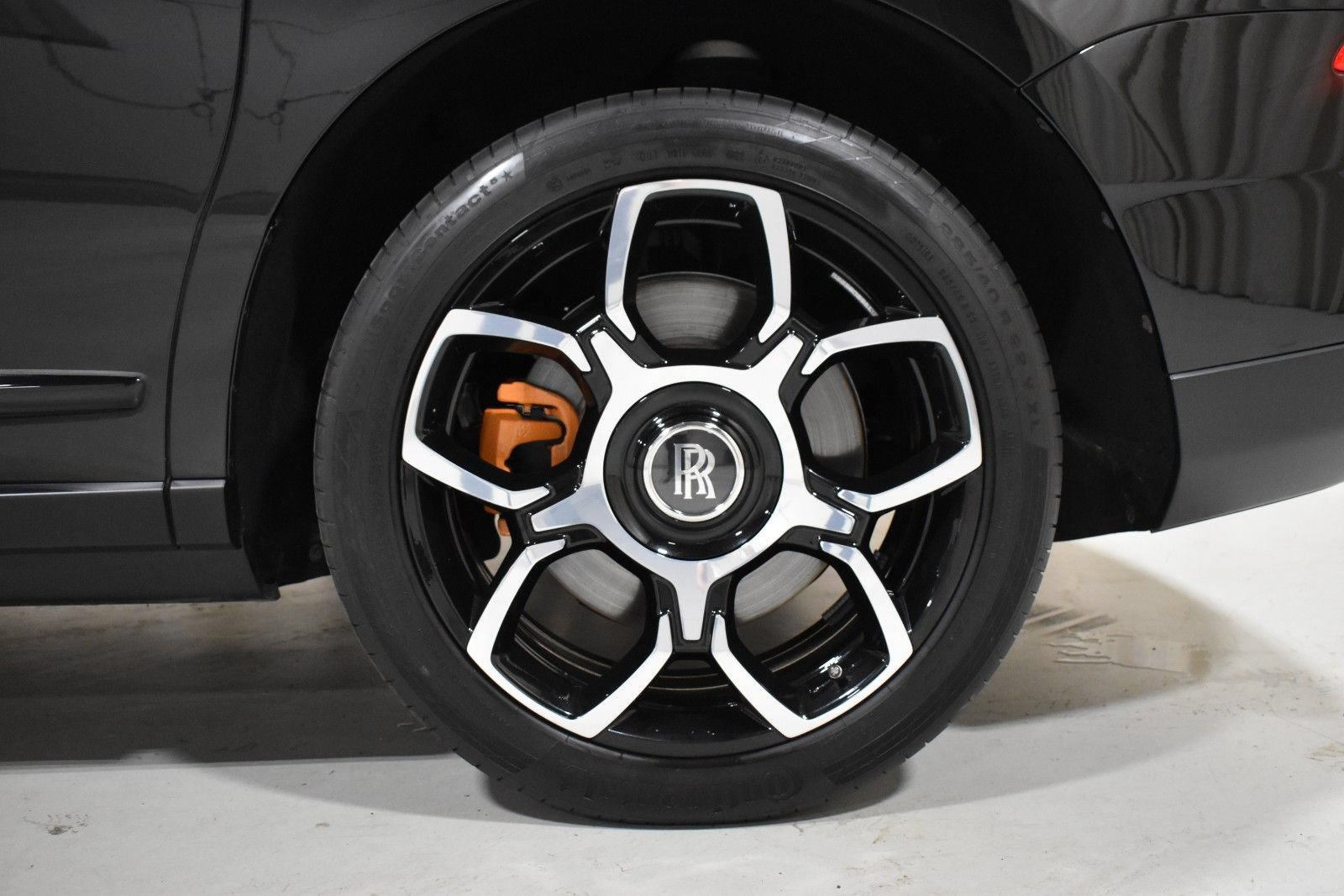 Certified 2023 Rolls-Royce Cullinan Black Badge w/ Driver's Package AWD/4WD image 11