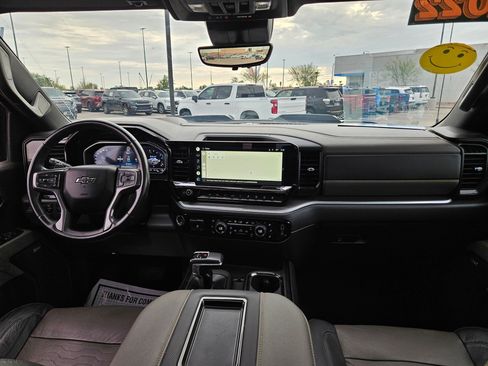 Certified 2022 Chevrolet Silverado 1500 ZR2 w/ Technology Package AWD/4WD image 17