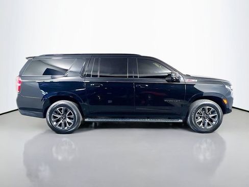 Used 2023 Chevrolet Suburban Z71 w/ Luxury Package image 8