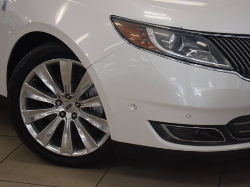 Used 2013 Lincoln MKS AWD image 5