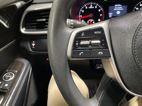 Used 2020 Kia Sorento LX image 23