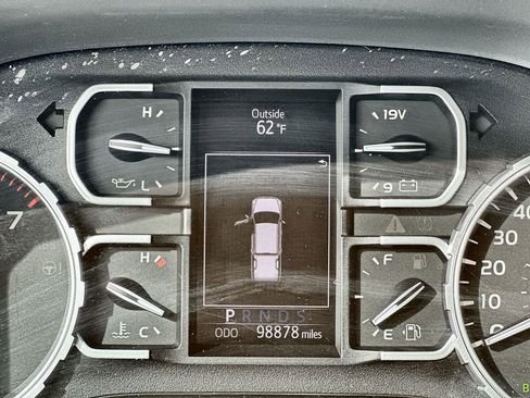 Used 2018 Toyota Tundra Platinum image 12