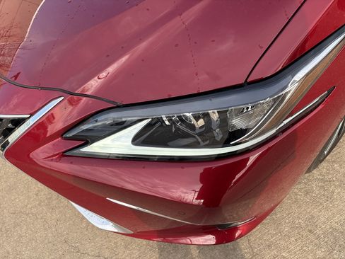 Used 2025 Lexus ES 350 w/ Premium Package image 6