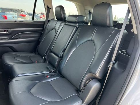 Used 2024 Toyota Grand Highlander XLE image 16