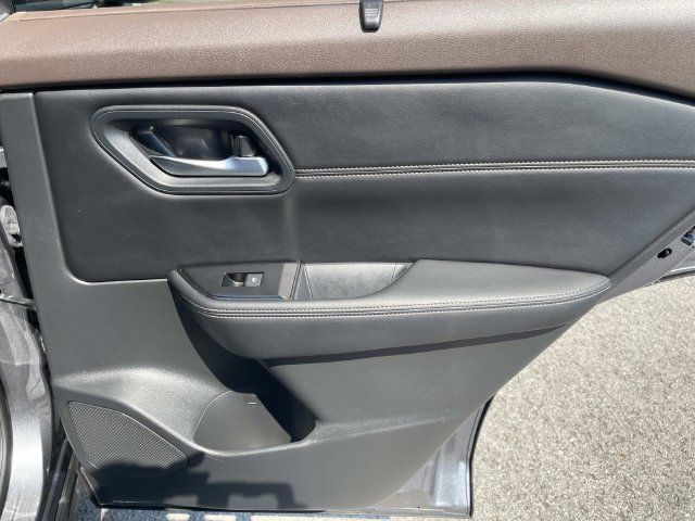 Used 2023 Nissan Rogue SV w/ SV Premium B Package AWD/4WD image 21
