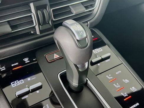 New 2026 Porsche Macan S image 19