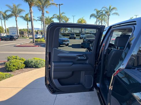 Used 2023 Chevrolet Silverado 1500 LTZ image 8