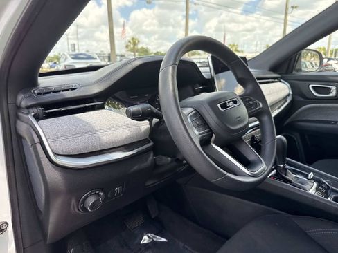 Used 2023 Jeep Compass Sport AWD/4WD image 20
