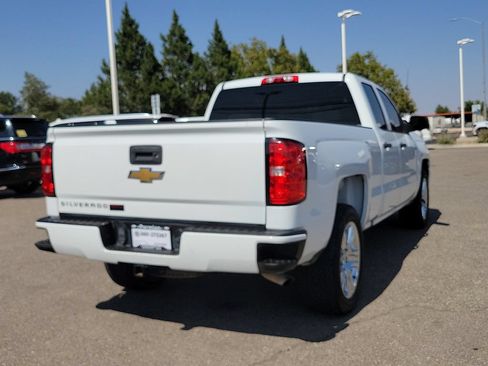 Used 2018 Chevrolet Silverado 1500 Custom w/ Custom Value Package RWD image 12