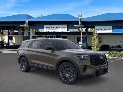 New 2026 Ford Explorer ST-Line w/ ST-Line Street Pack RWD image 7