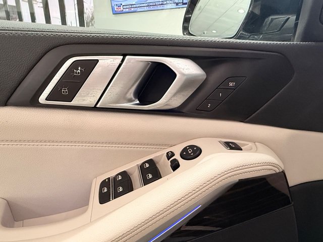 Used 2020 BMW X5 xDrive40i w/ Premium Package AWD/4WD image 16