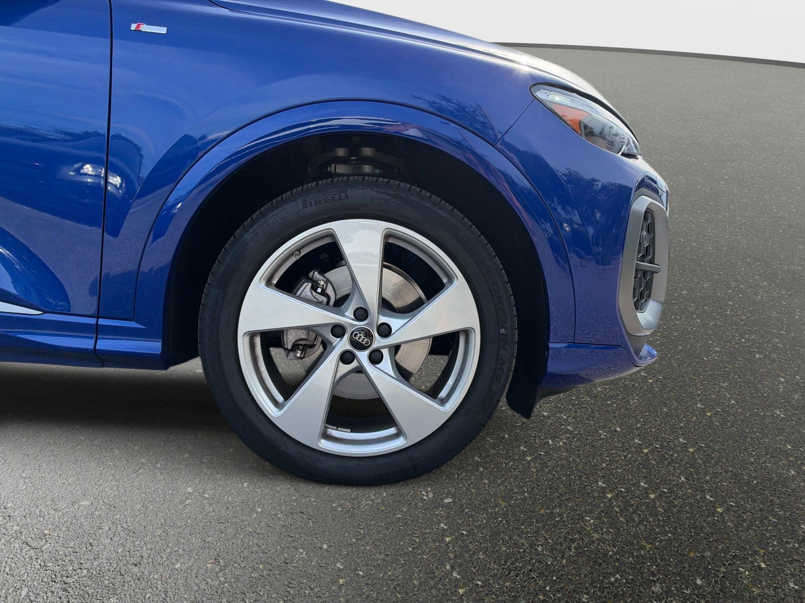 Used 2025 Audi Q5 Prestige AWD/4WD image 6