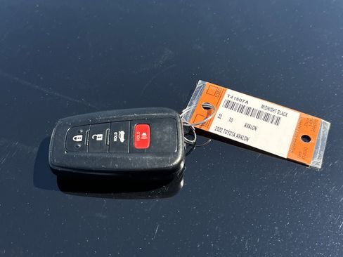 Used 2022 Toyota Avalon Limited w/ Advanced Safety Package FWD image 36