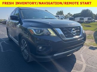Used 2017 Nissan Pathfinder Platinum video 1