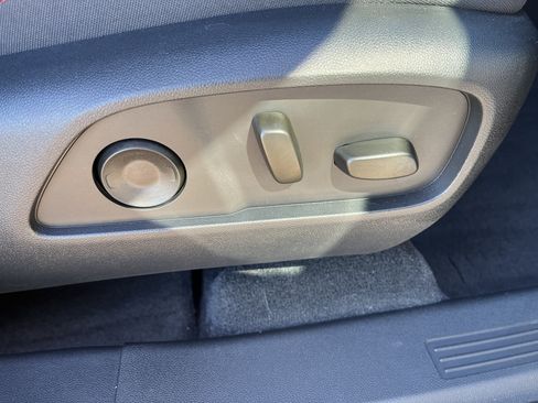 Used 2026 Chevrolet Equinox RS w/ Convenience Package III image 16