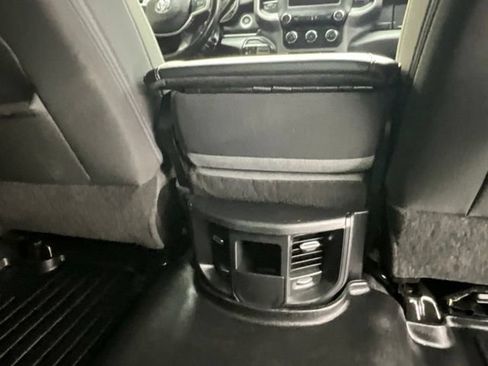 Used 2024 RAM 2500 Big Horn AWD/4WD image 23