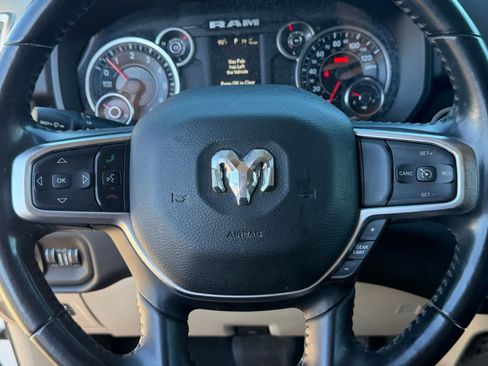 Used 2019 RAM 1500 Big Horn AWD/4WD image 8