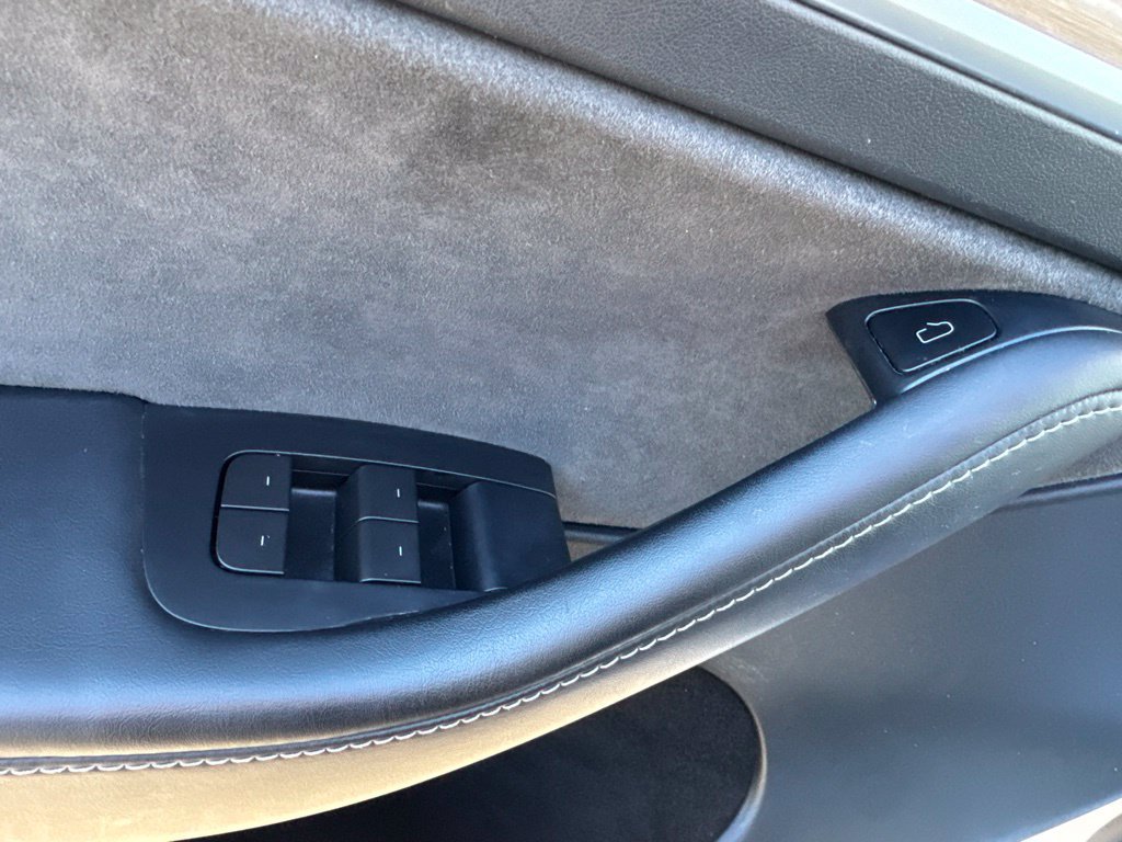 Used 2023 Tesla Model Y Long Range AWD/4WD image 14