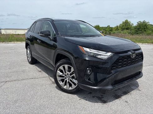 Used 2023 Toyota RAV4 XLE Premium FWD image 1