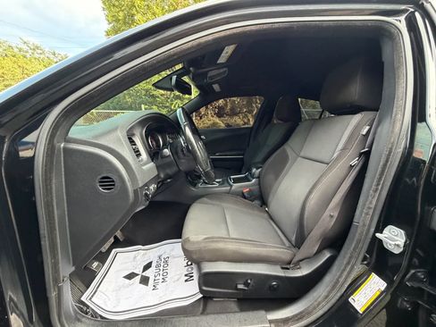 Used 2020 Dodge Charger SXT AWD/4WD image 17