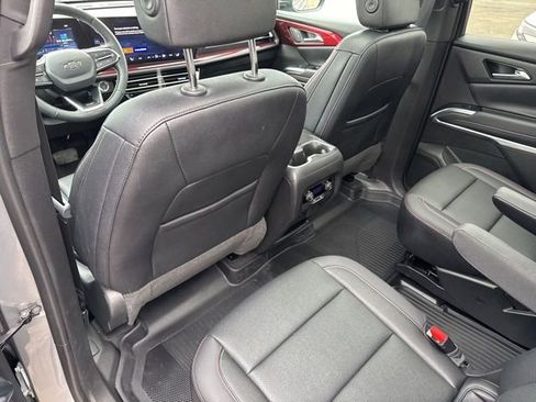 Used 2025 Chevrolet Traverse Z71 w/ Driver Confidence Package image 50