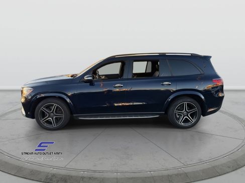 Used 2022 Mercedes-Benz GLS 450 4MATIC image 4