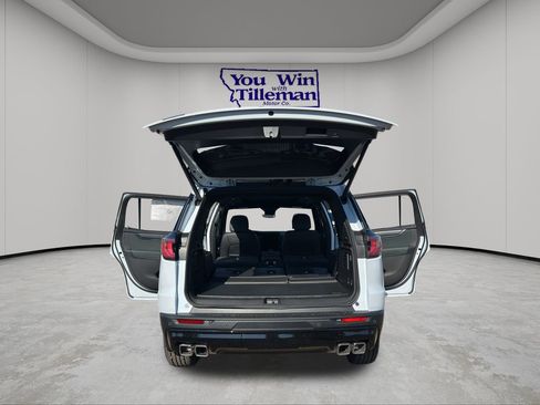 New 2026 GMC Acadia AT4 w/ Luxury Package AWD/4WD image 26