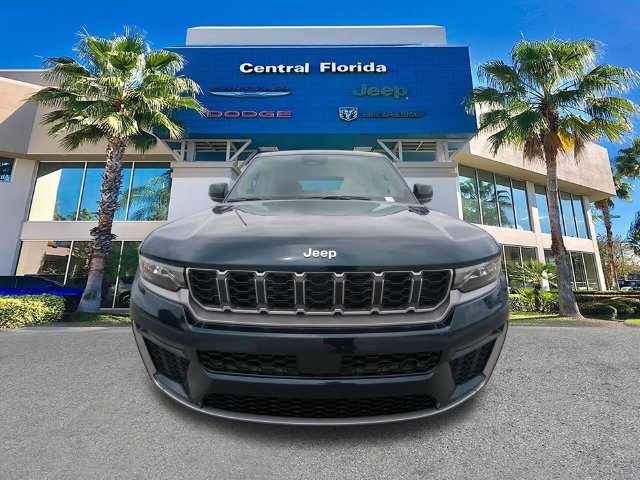 New 2027 Jeep Grand Cherokee Limited RWD image 9