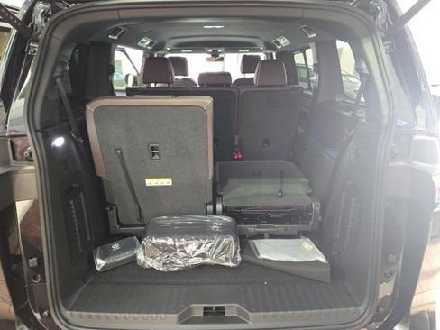 New 2025 Volkswagen ID. Buzz Pro S image 10