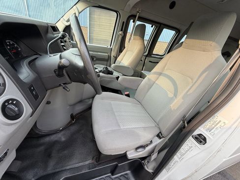 Used 2013 Ford E-250 and Econoline 250 Extended w/ PWR Group image 24