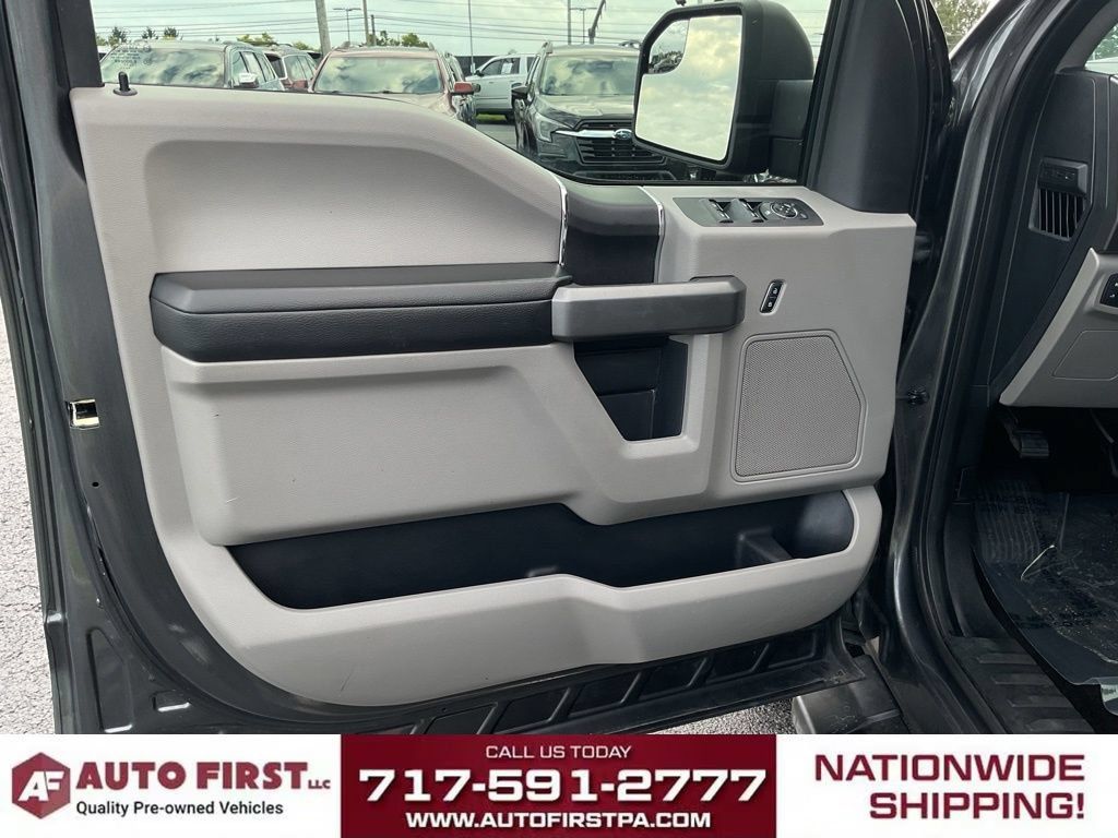 Used 2017 Ford F150 XLT AWD/4WD image 7