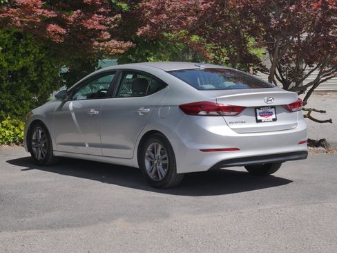 Used 2018 Hyundai Elantra SEL FWD image 15