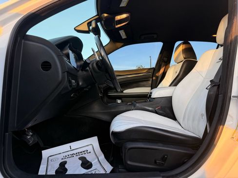 Used 2018 Chrysler 300 S RWD image 14