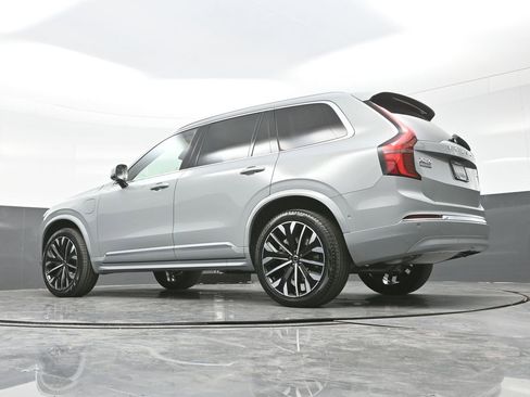 New 2026 Volvo XC90 T8 Ultra w/ Protection Package Premier AWD/4WD image 16