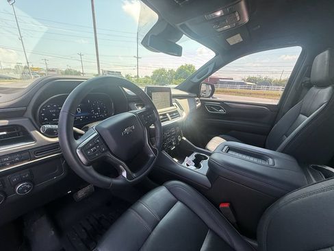 Used 2024 Chevrolet Tahoe RST w/ Luxury Package AWD/4WD image 14
