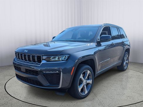 New 2026 Jeep Grand Cherokee Limited RWD image 1