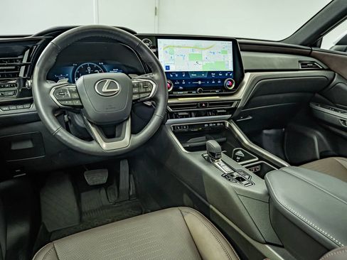 Certified 2026 Lexus TX 350 AWD w/ Technology Package image 31