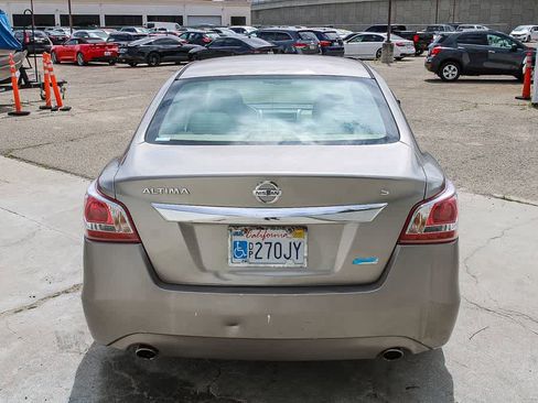 Used 2013 Nissan Altima 2.5 S FWD image 8