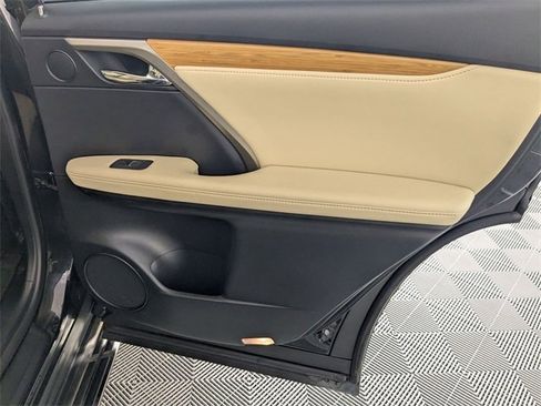 Used 2022 Lexus RX 350L FWD w/ Premium Package image 32