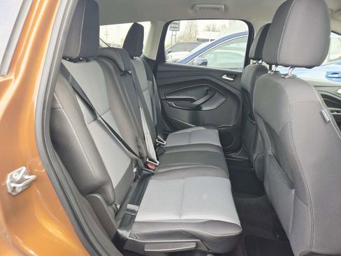 Used 2017 Ford Escape SE image 15