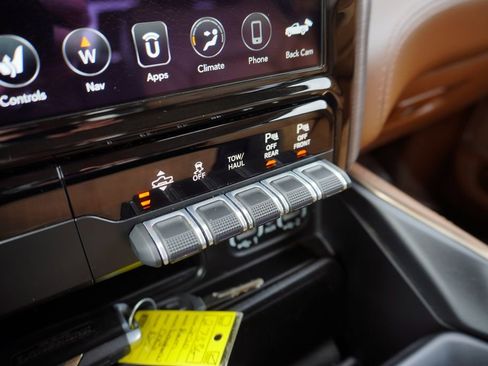 Used 2020 RAM 1500 Limited image 18