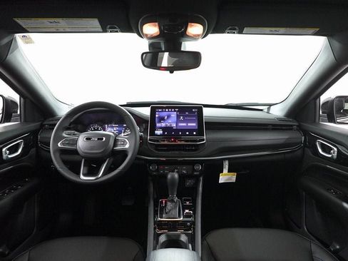 New 2026 Jeep Compass Latitude image 6