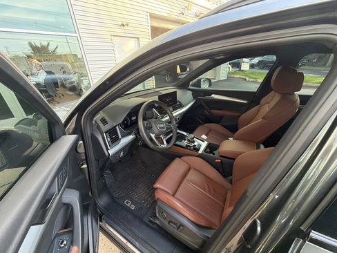 Used 2024 Audi Q5 2.0T Premium Plus w/ Premium Plus Package AWD/4WD image 3