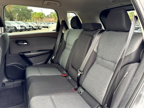 Used 2022 Nissan Rogue SV image 23