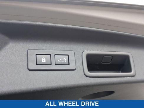 Certified 2025 Subaru Forester Touring AWD/4WD image 34