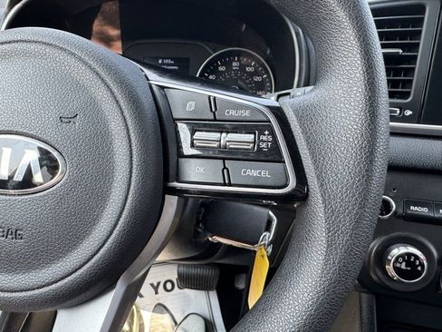 Used 2022 Kia Sportage LX image 16