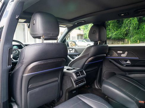 Used 2021 Mercedes-Benz GLS 580 4MATIC image 26