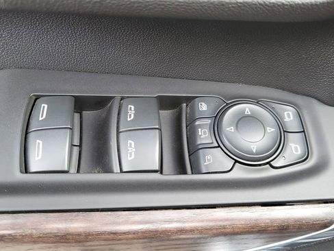 Used 2020 GMC Sierra 3500 Denali w/ Denali Ultimate Package image 24